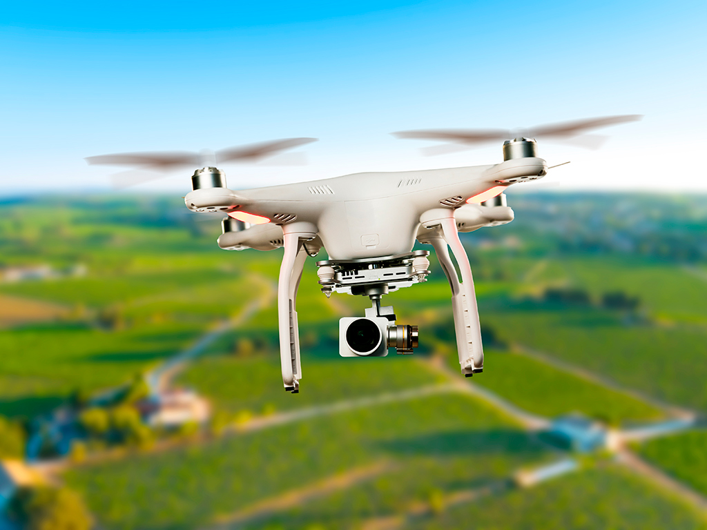 Drones na agricultura: Vantagens e usos que impactam o setor